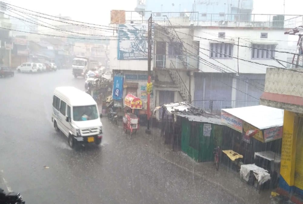 Red Alert in uttarakhand for rainfall lightning and hail storm till five days