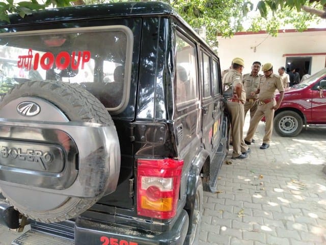 UP-100 attack on Team, two policemen injured