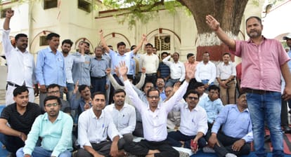 Strongly competitive students for washouts in UPPSC