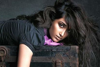 मौत से पहले जिया खान ने 6 पन्नों की चिट्ठी में खोले थे कई राज, अबॉर्शन के  दर्द से भी गुजरीं - Jiah Khan Suicide Letter To Blames For Her Boyfriend -