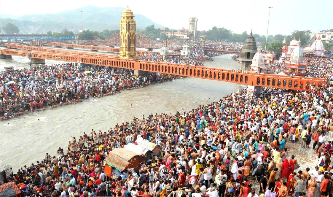 Somvati amavasya 2019 crowd like kumbh on hari pauri for ganga snan
