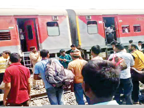 Pawan Express fires from fire