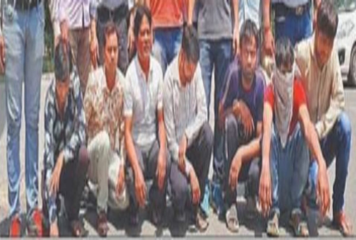 Delhi Nepal's large network exposed seven arrest with 60 million rupees cost mobile