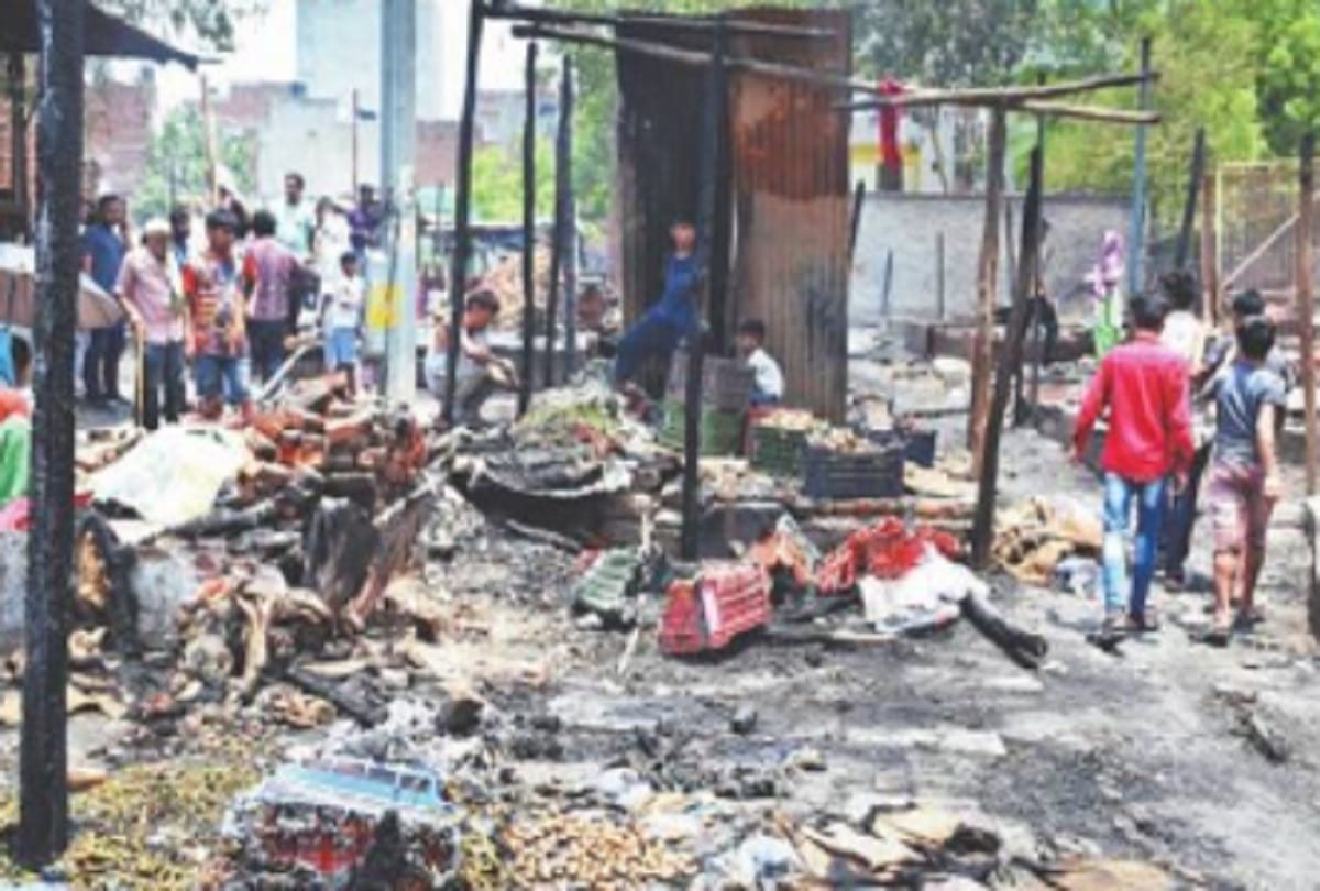 Fire in vegetable market at nand nagri in delhi