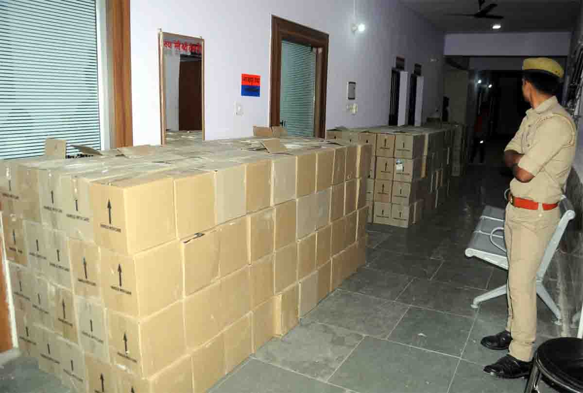 Delhi government likely to sell seized liquor at 25 pc less price