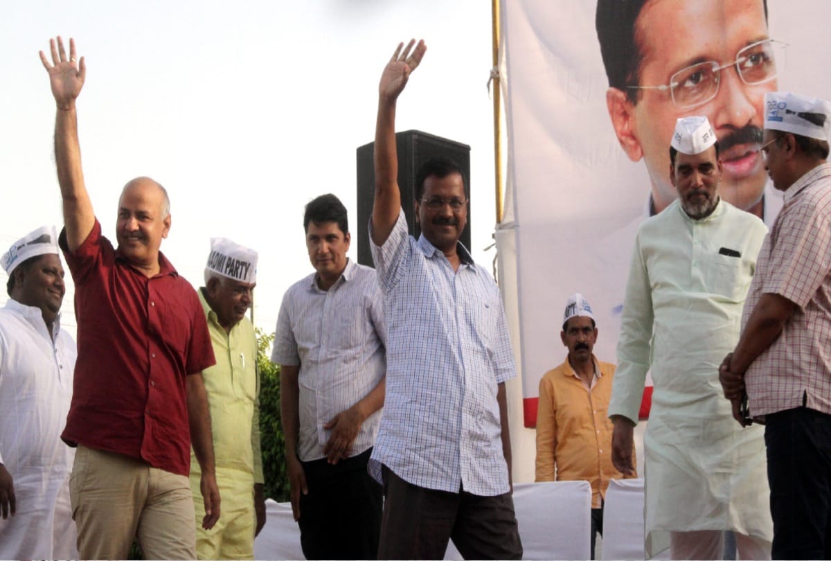 kejriwal trolled after announcement of free travel in dtc bus and delhi metro for women