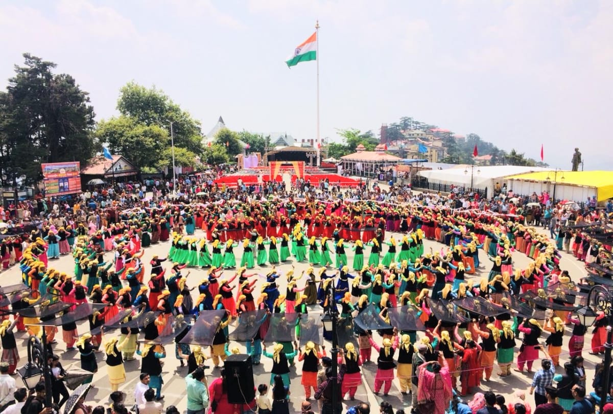 600 Thousands Anganwadi activists dances together in Shimla on the tune of natti