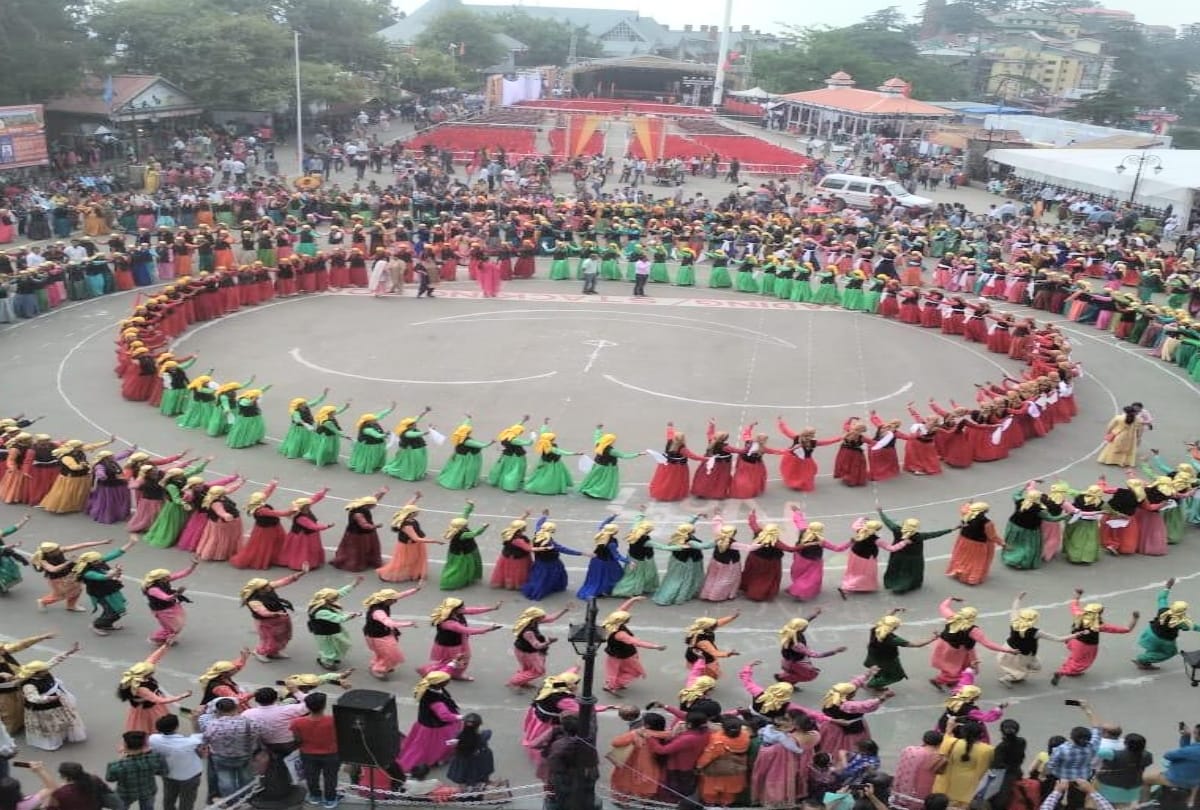 600 Thousands Anganwadi activists dances together in Shimla on the tune of natti