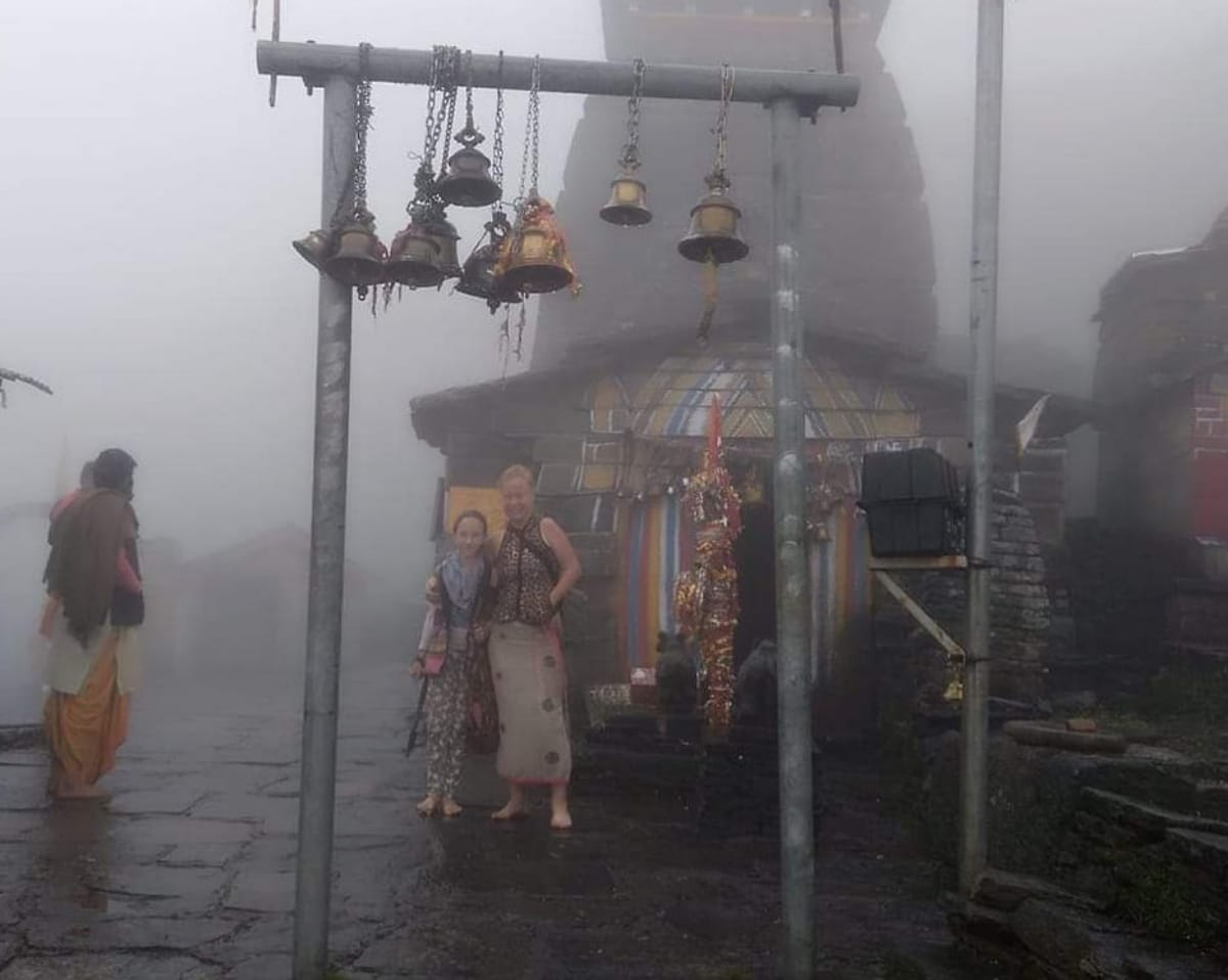अपनी मां के साथ एलिजा वानात्को