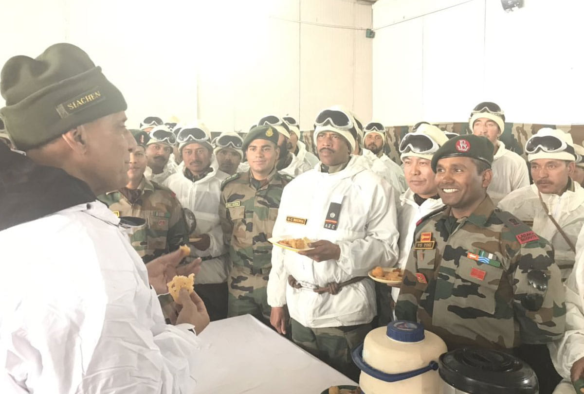 defense minister rajnath singh visit to siachen glacier, kashmir vally and line of control outpost