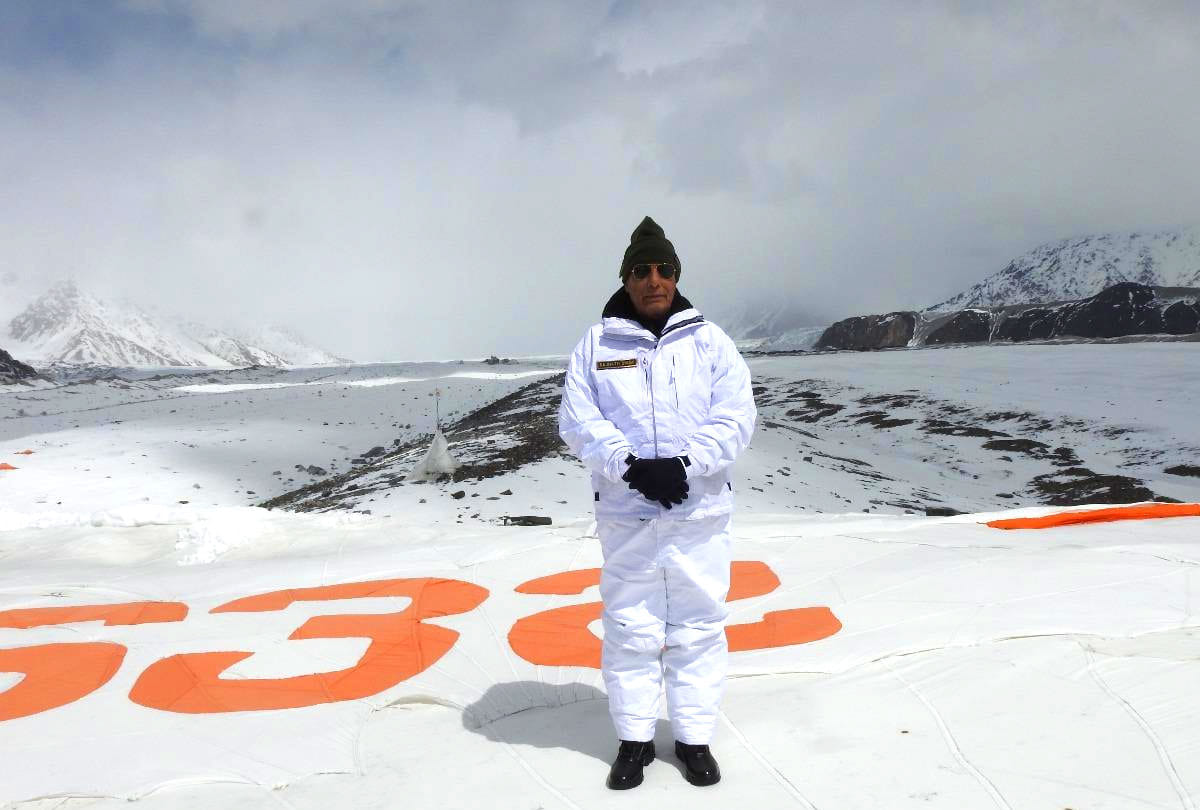 defense minister rajnath singh visit to siachen glacier, kashmir vally and line of control outpost