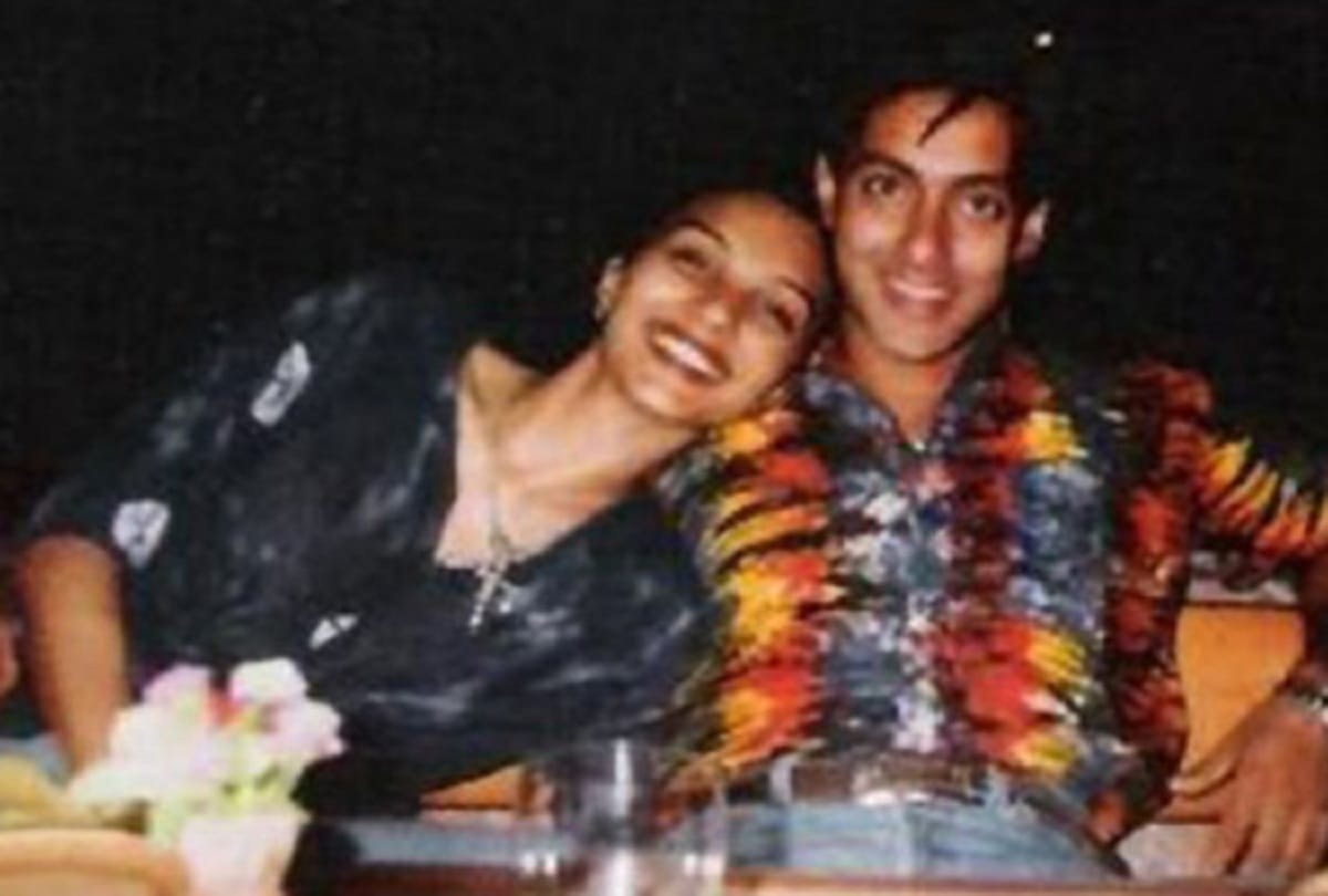 Pakistani Actress Somy Ali deeply in love with Salman Khan assaulted by her maid