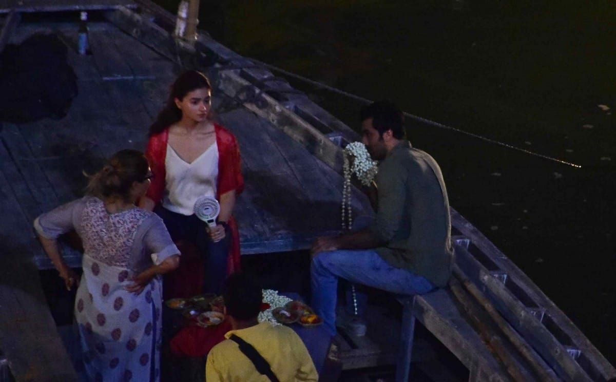Brahmastra Shooting ranbir alia on chet Singh Ghat of Kashi