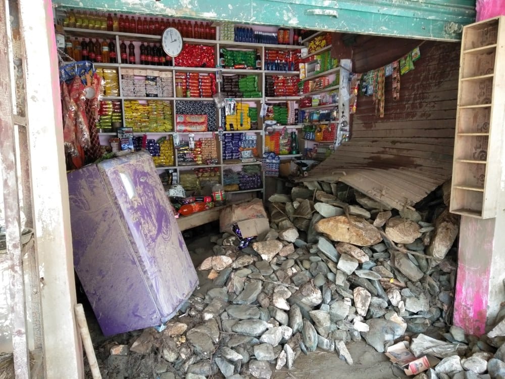 cloudburst in almora 52 family affected dm emotional after hear victim kid talk