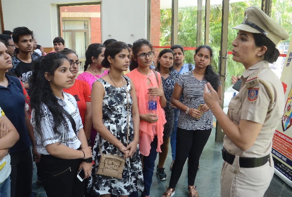 DU Admission 2019 gap year students can apply for admission know all answers of your querries