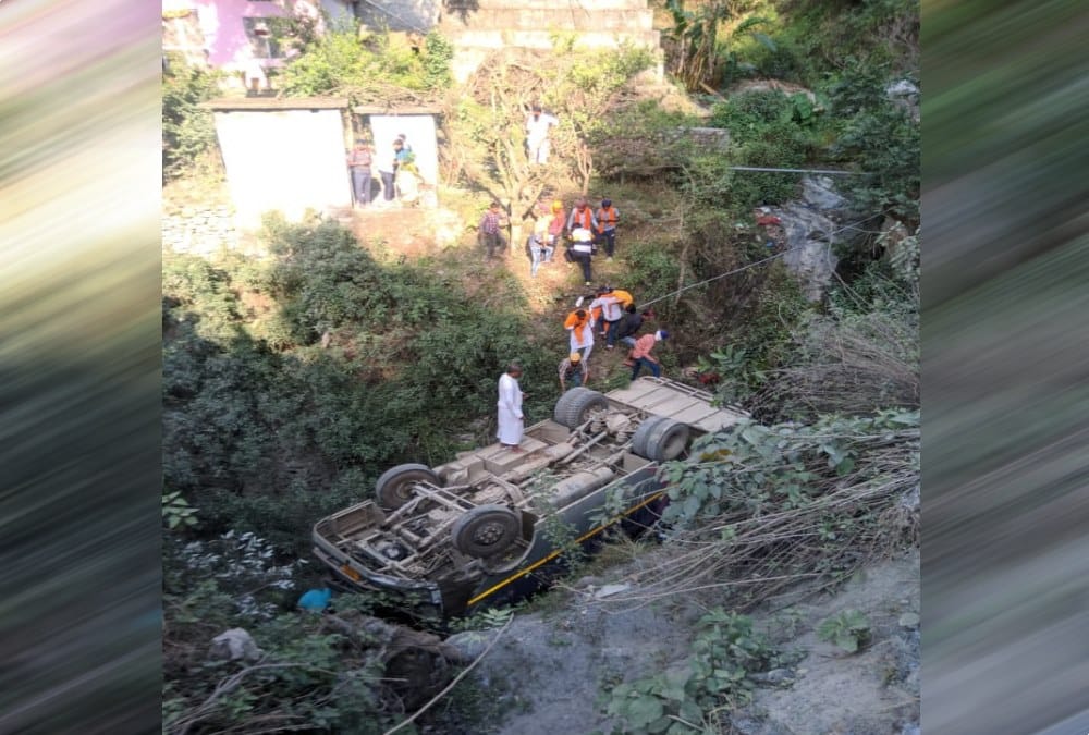 Three road Accident on badrinath Highway many passengers Injured