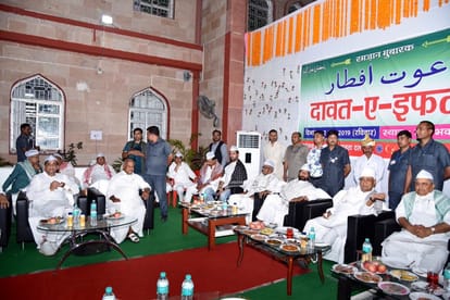 BJP Giriraj singh tweet satire over JDU Nitish kumar's Iftar Party