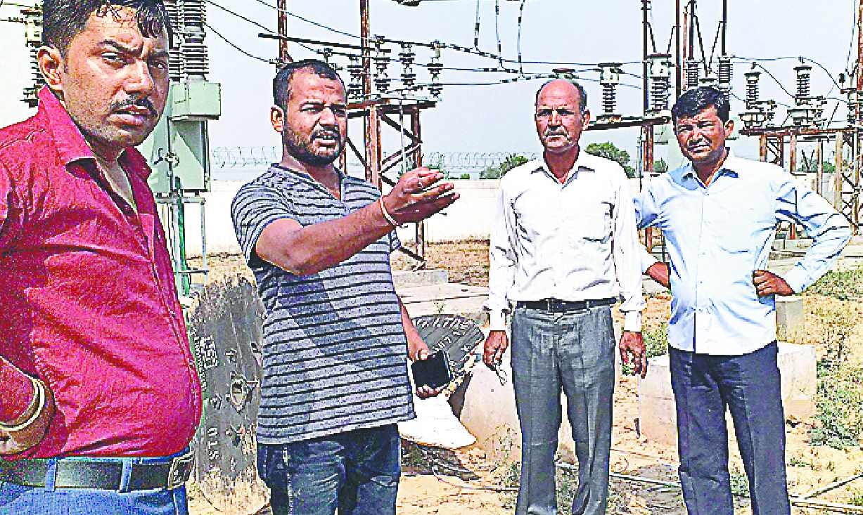 Robbery on the powerhouse near Hasanpur Police Chowk