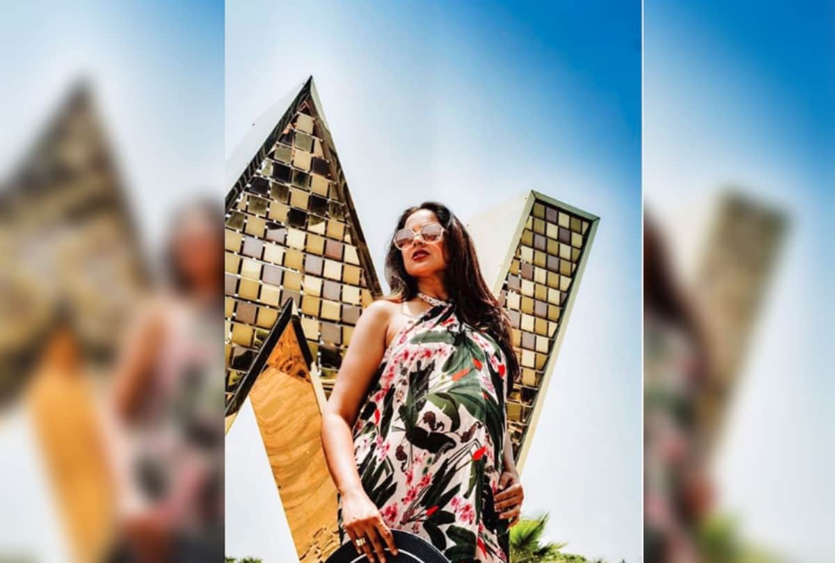 Sameera Reddy nails maternity fashion on Goa holiday