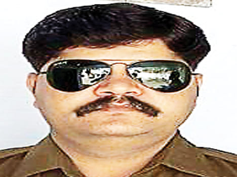 Constable came home on vacation, committed suicide by hanging