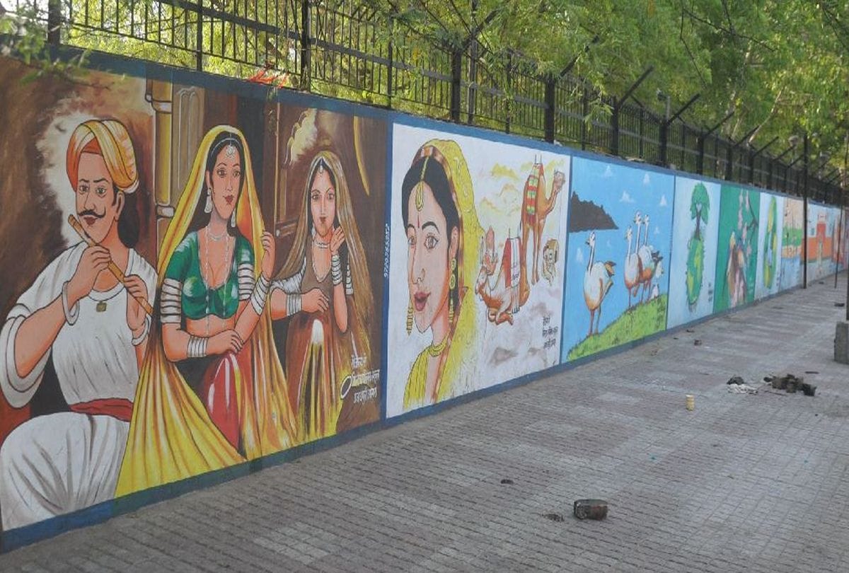 wall painting on fatehabad road in agra