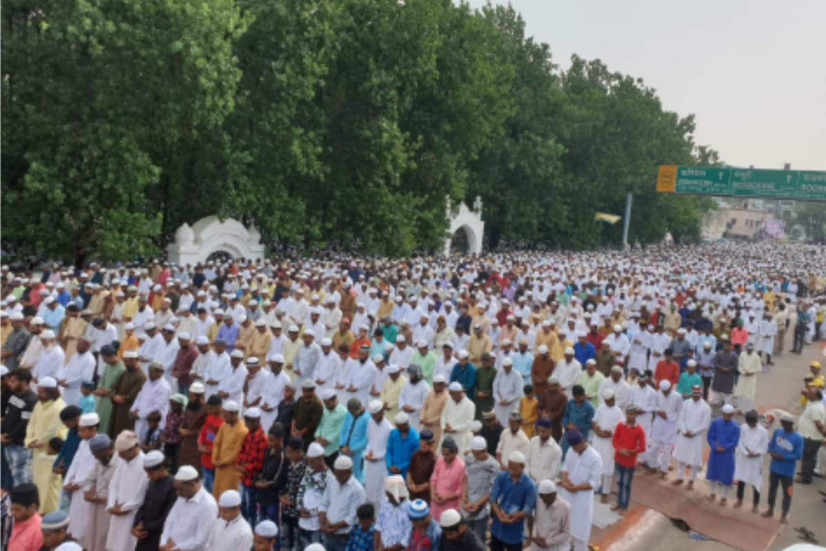 eid 2019: People wishes each other in Western UP