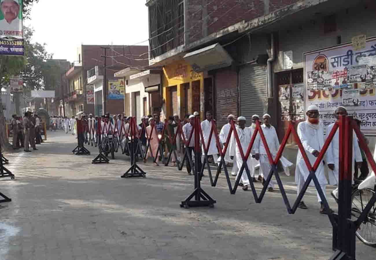 eid 2019, People wishes each other in these cities of  UP