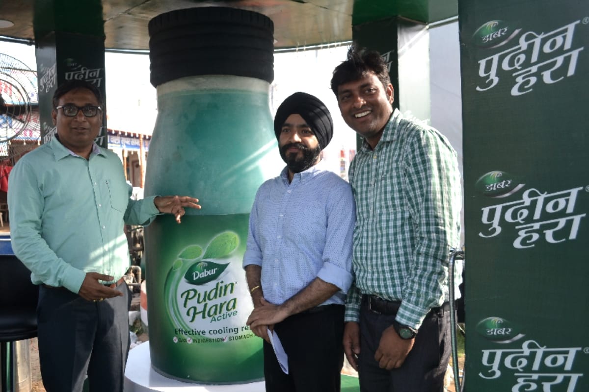 four hundred liter Pudin hara bottle is attraction at Nauchandi Mela Meerut