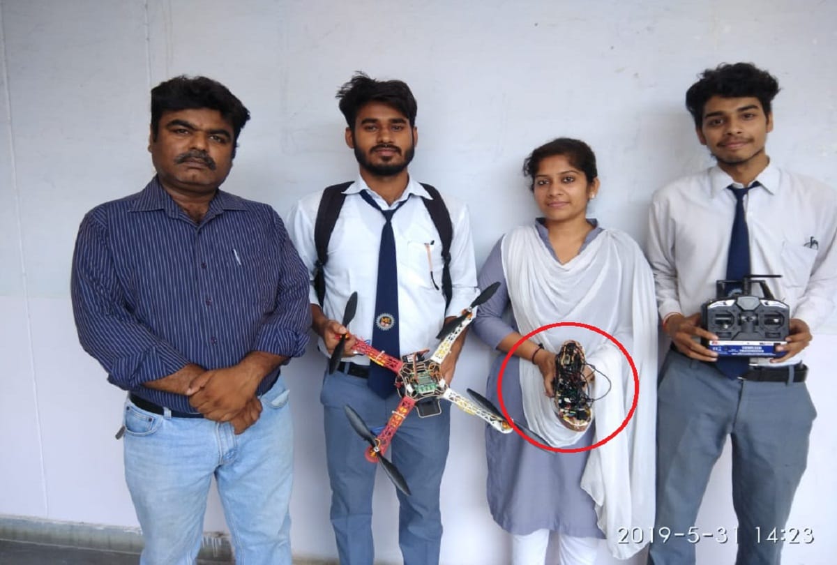MIT students made special sandals for protection of girls