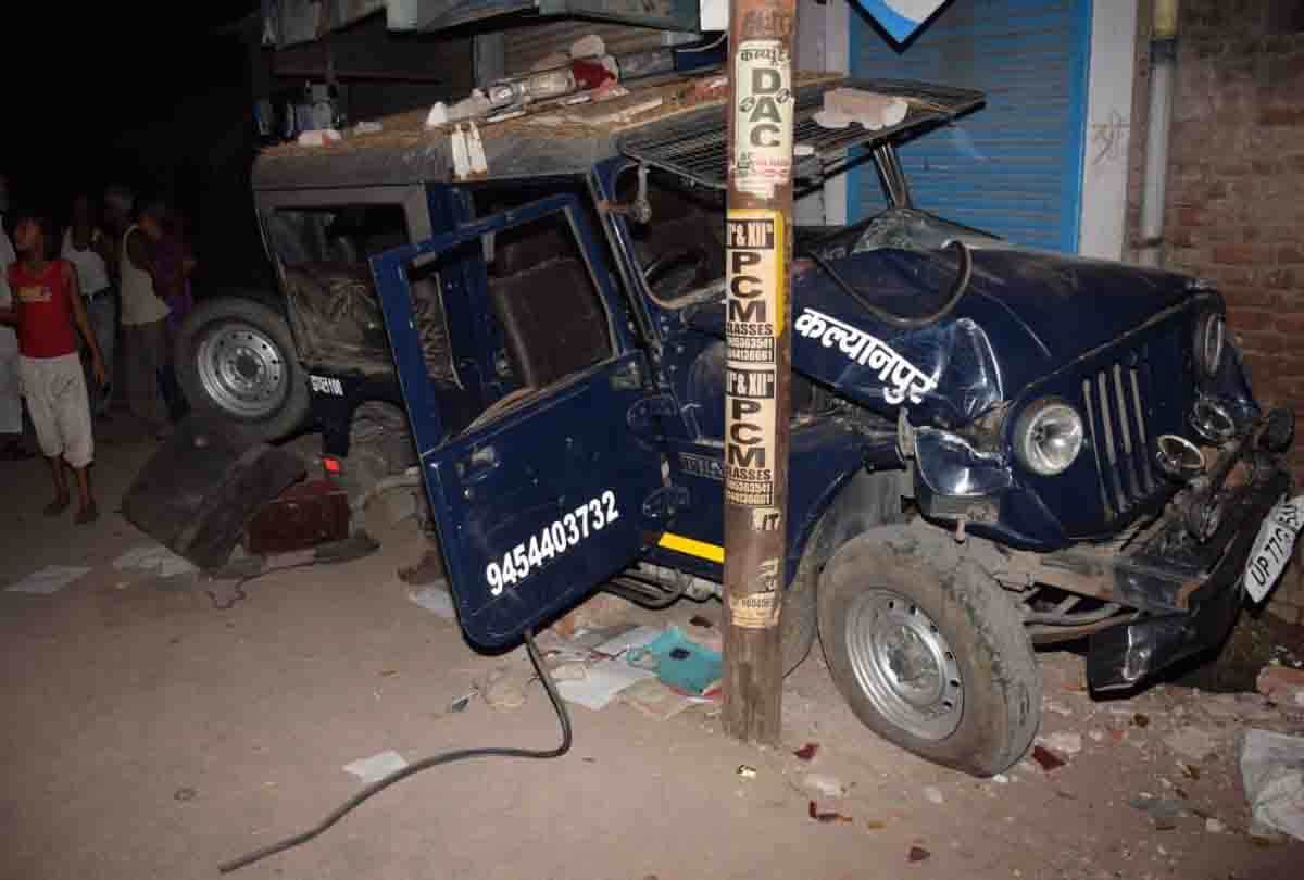one man dies by police jeep in up after that stone plating on police