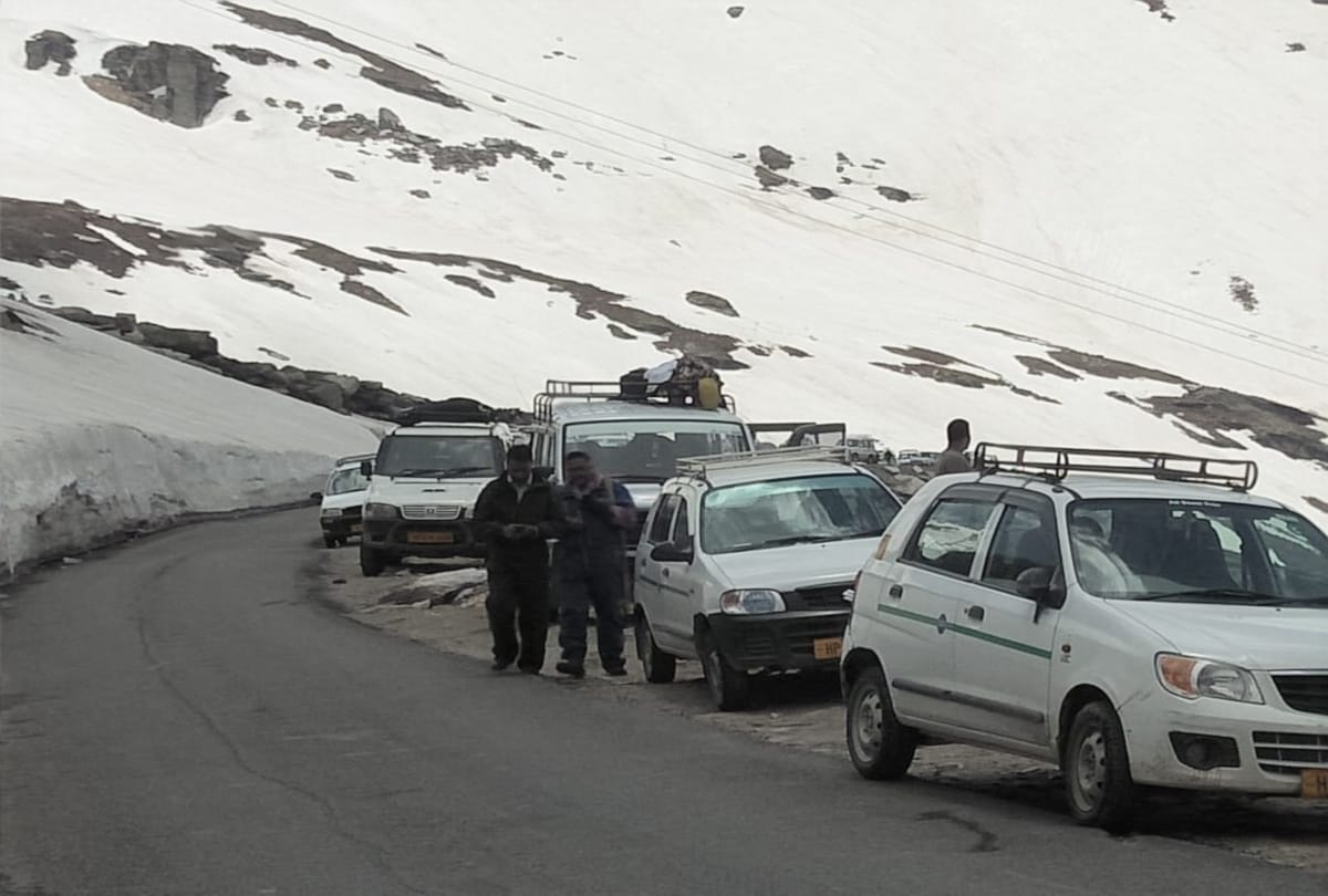 16 thousand feet high Baralacha Pass restored in himachal