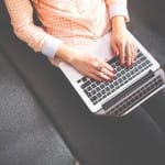working women suffering from carpal tunnel syndrome symptoms treatment