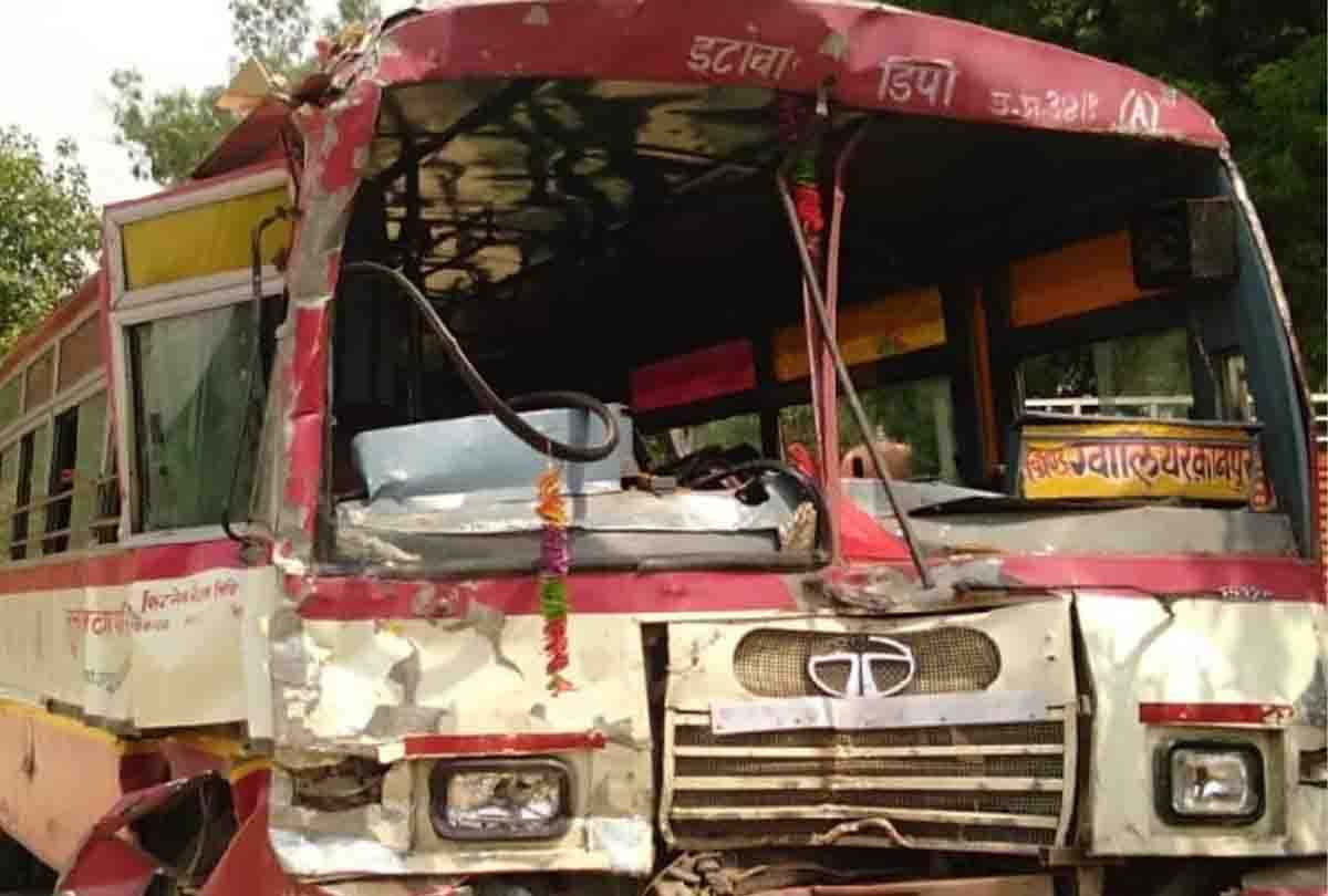 several injured in a road accident in Bijnor district