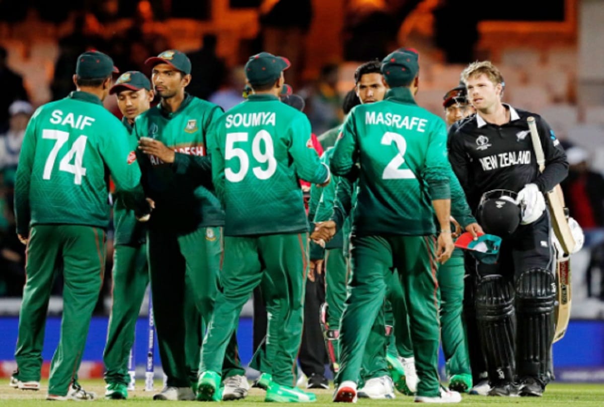 New Zealand defeated Bangladesh by two wickets in cricket world cup ross taylor scores half century