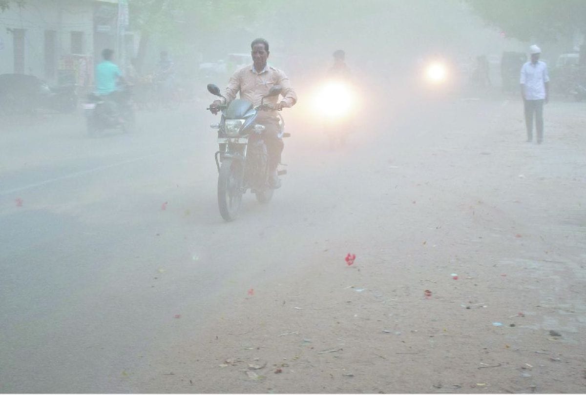 Six died in Mainpuri from Thunderstorm latest news in hindi