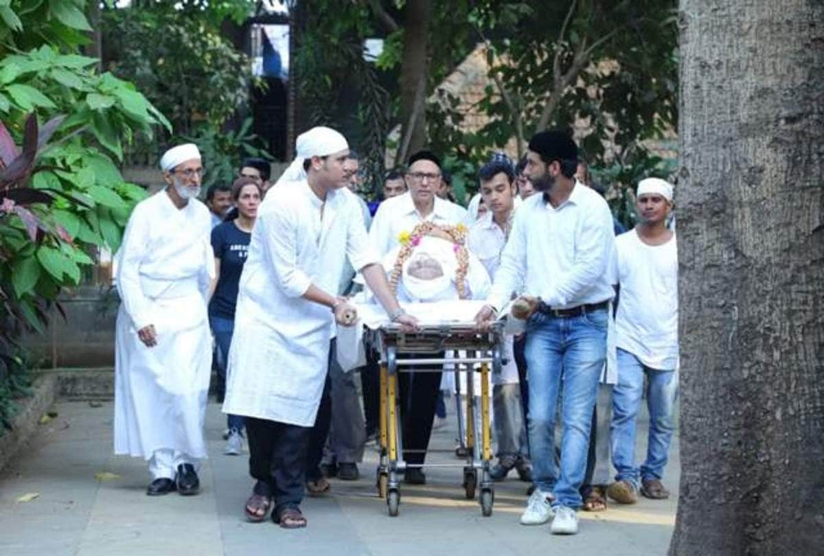 dinyar contractor funeral pics no one big celebrity reached there for final goodbye
