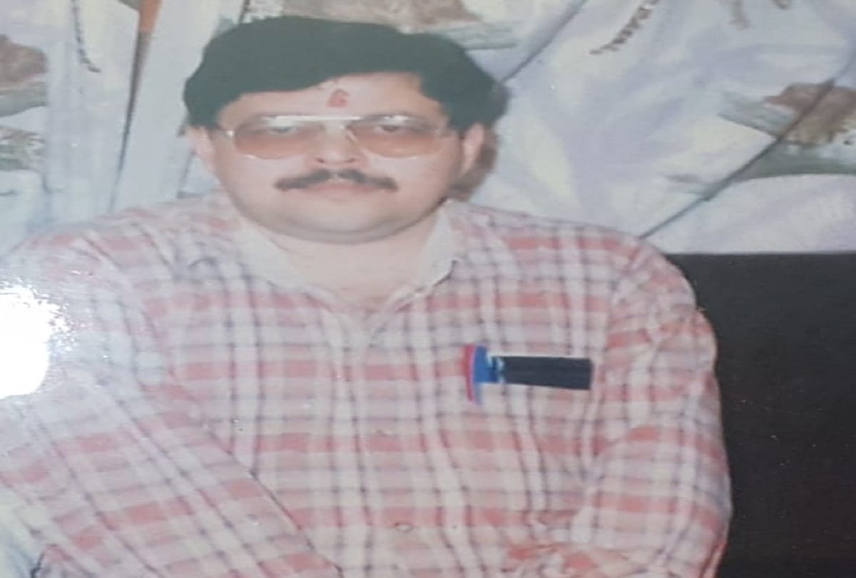 Heart Specialist Dr Chaitanya Dev committed suicide in Gulaothi