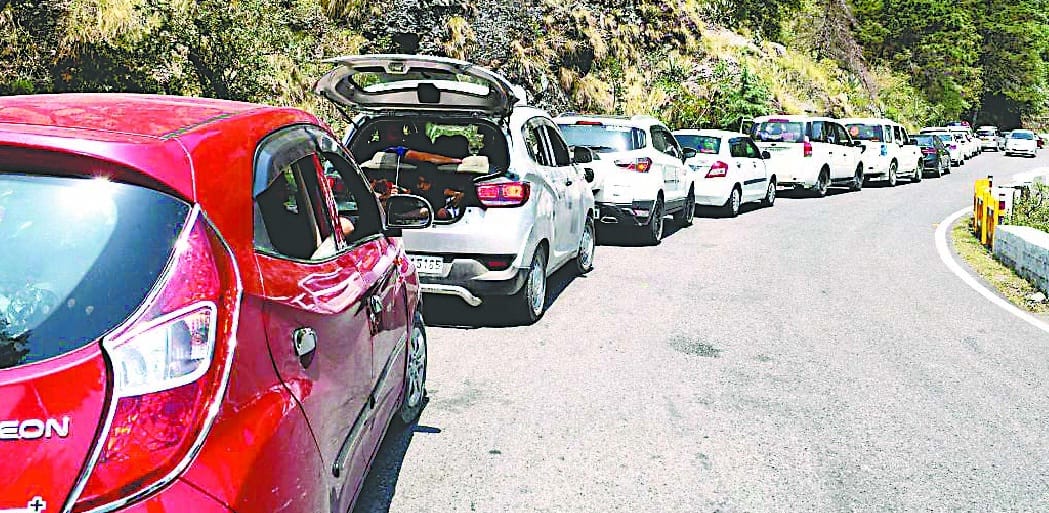 traffic jam from Ranibag to Nainital