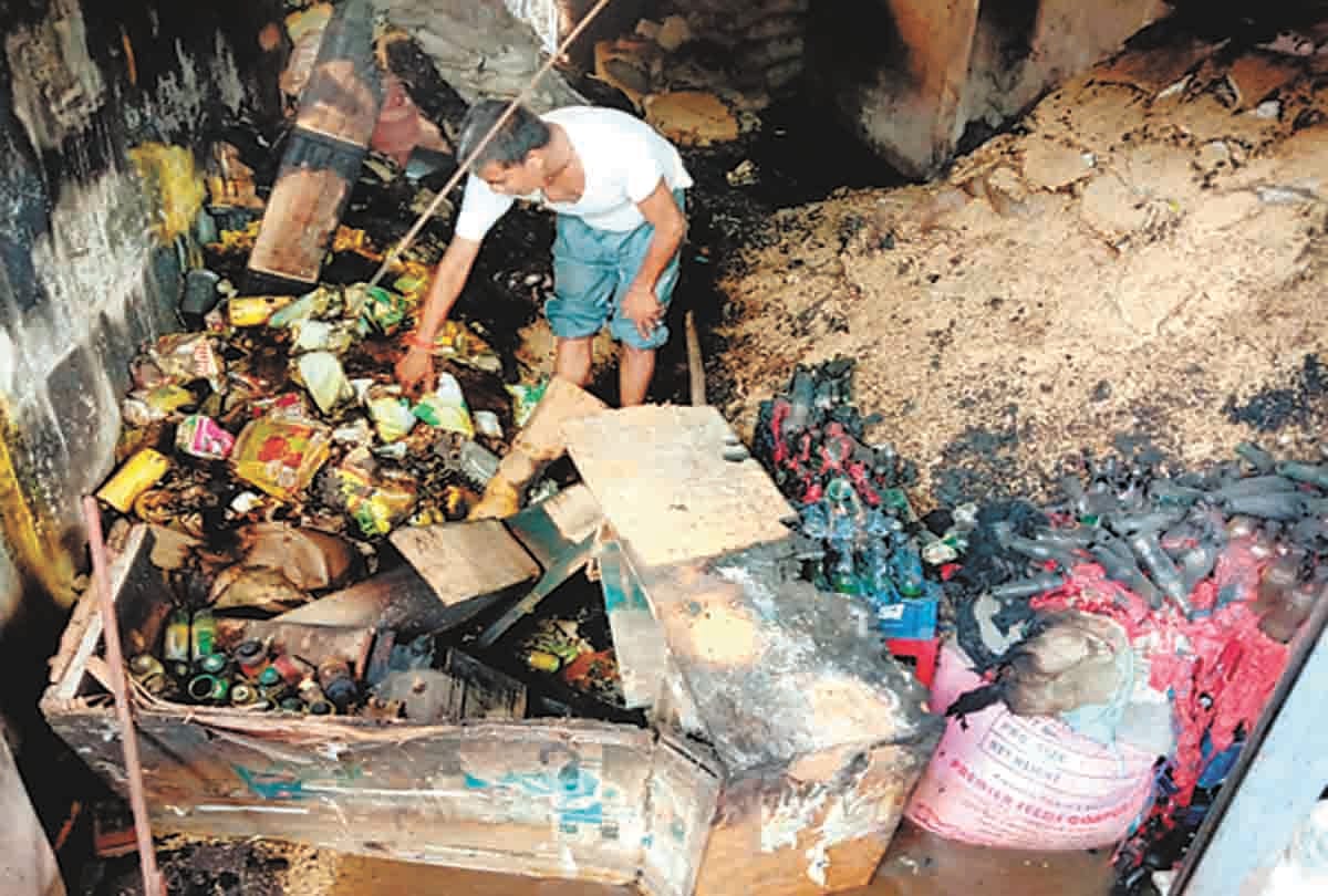 Fire in shop, loss of 10 lakhs