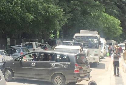 traffic jam became big problem in manali kullu himachal