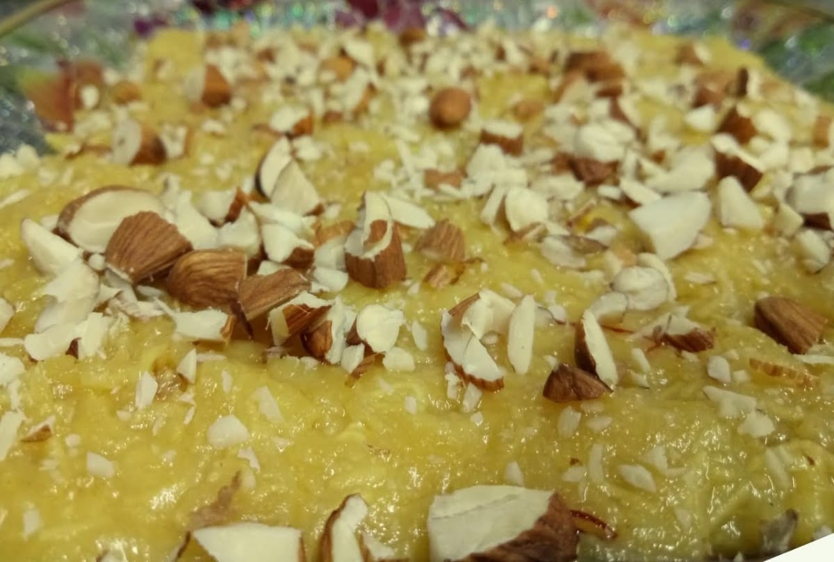 easy homemade dessert recipe of sindhi mithai singhar ji