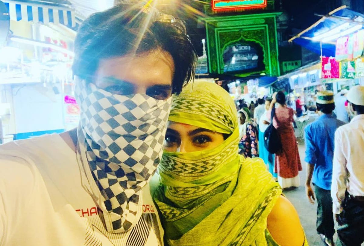 sara ali khan share some cute photo with her father saif ali khan on fathers day