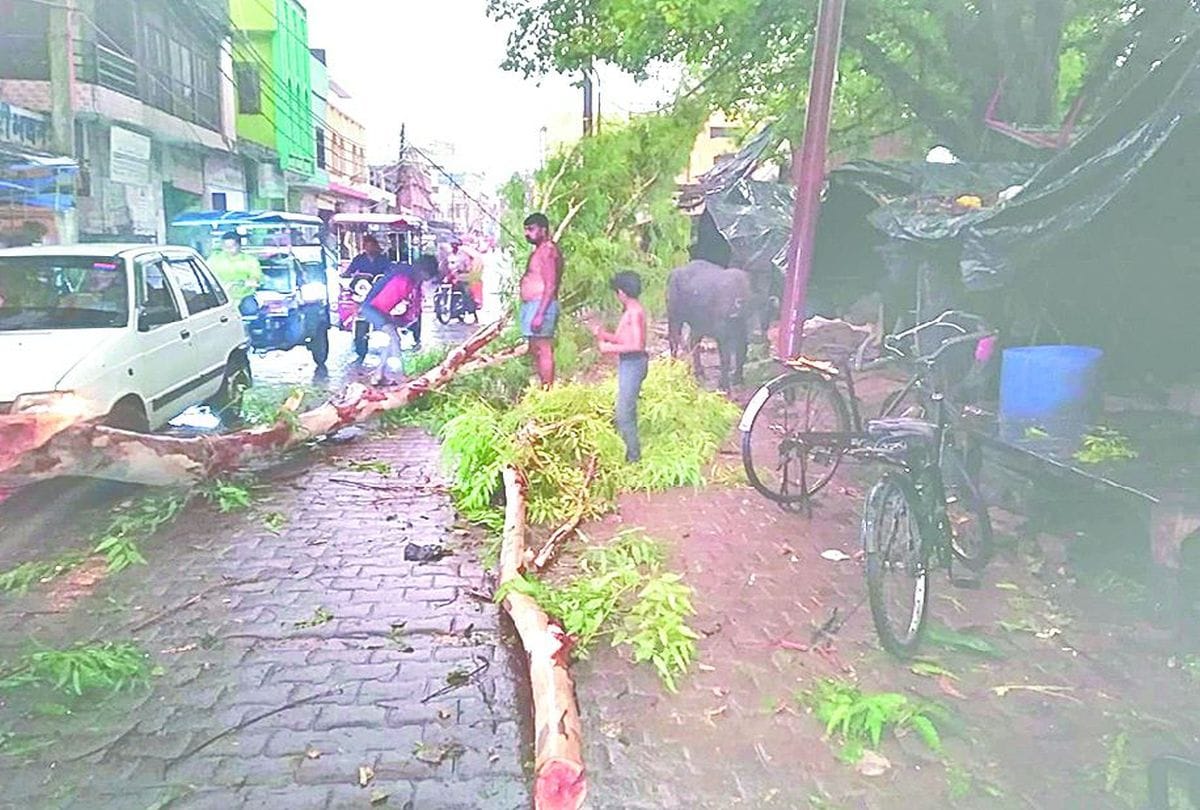 Six died in Mainpuri from Thunderstorm latest news in hindi