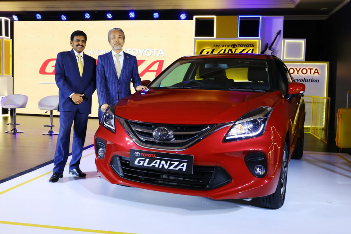 Which one is best car Toyota Glanza or Maruti Swift Dzire know Specification and features