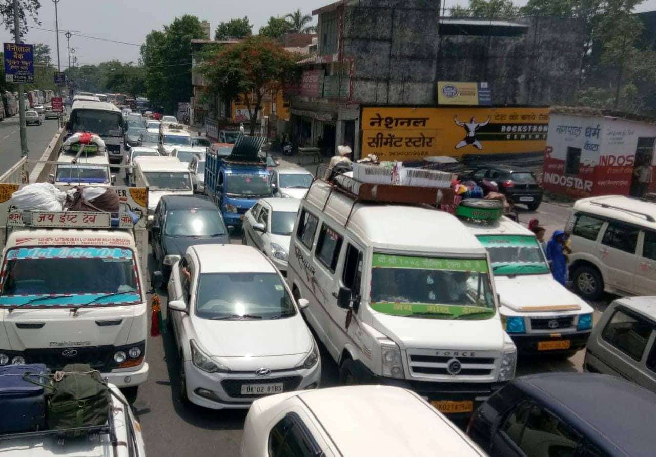 heavy jam in char dham yatra route mussoorie and nainital
