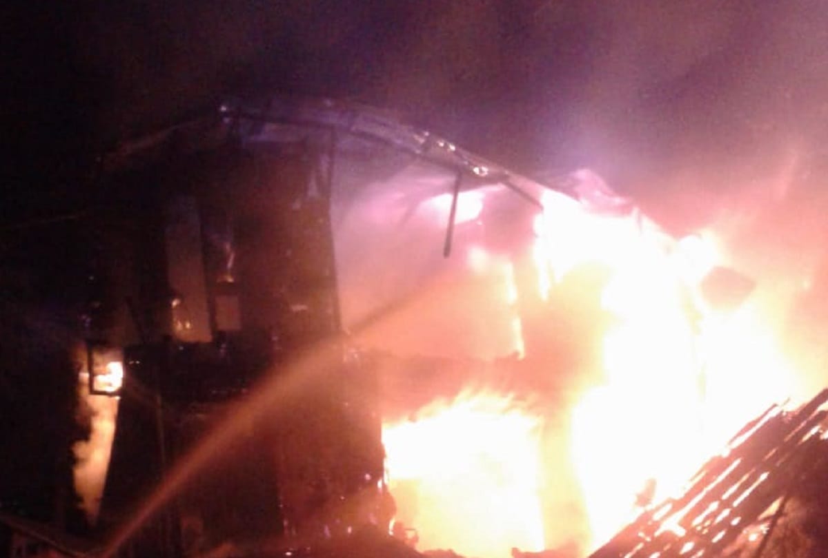 fire broke out in lakkar bazar in shimla