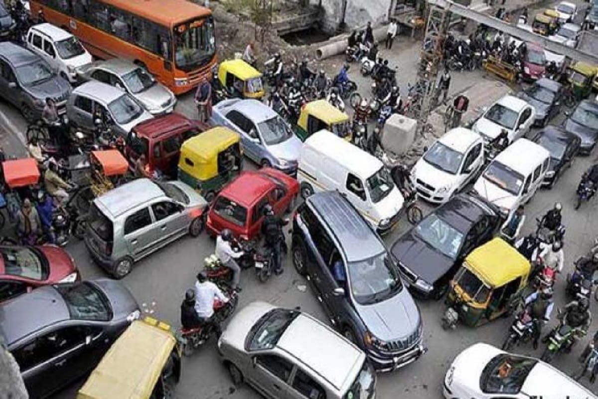 you can be arrested and fined if you do photography in accident