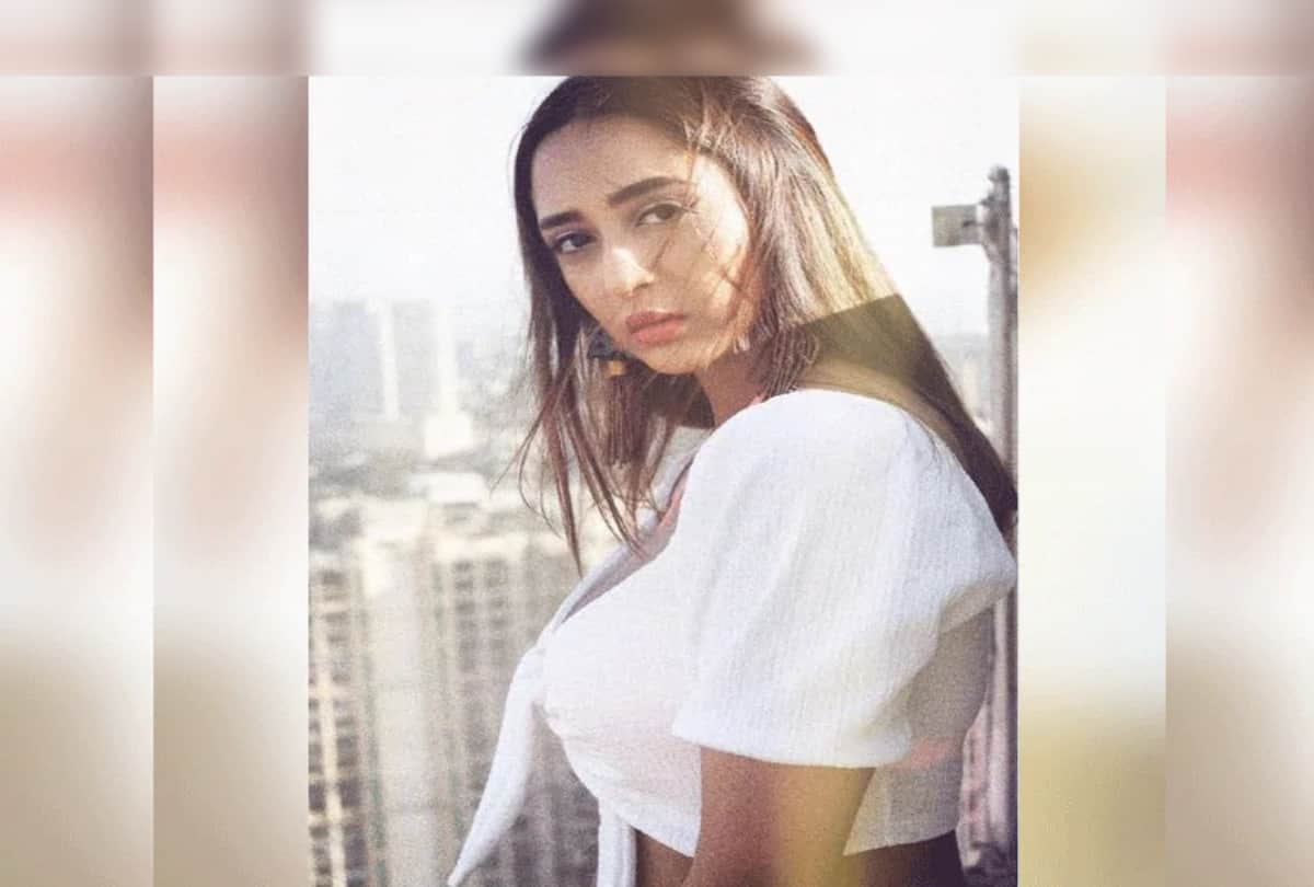 Kasautii fame Ariah Agarwal shares her hot photoshoot