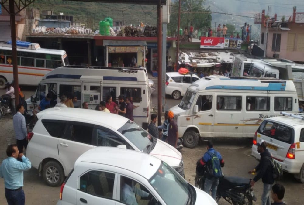 Petrol and diesel crisis on char dham yatra main routes