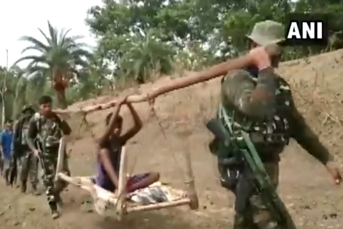 Chhattisgarh : CRPF lifted and walked a boy o cot who was suffering from jaundice